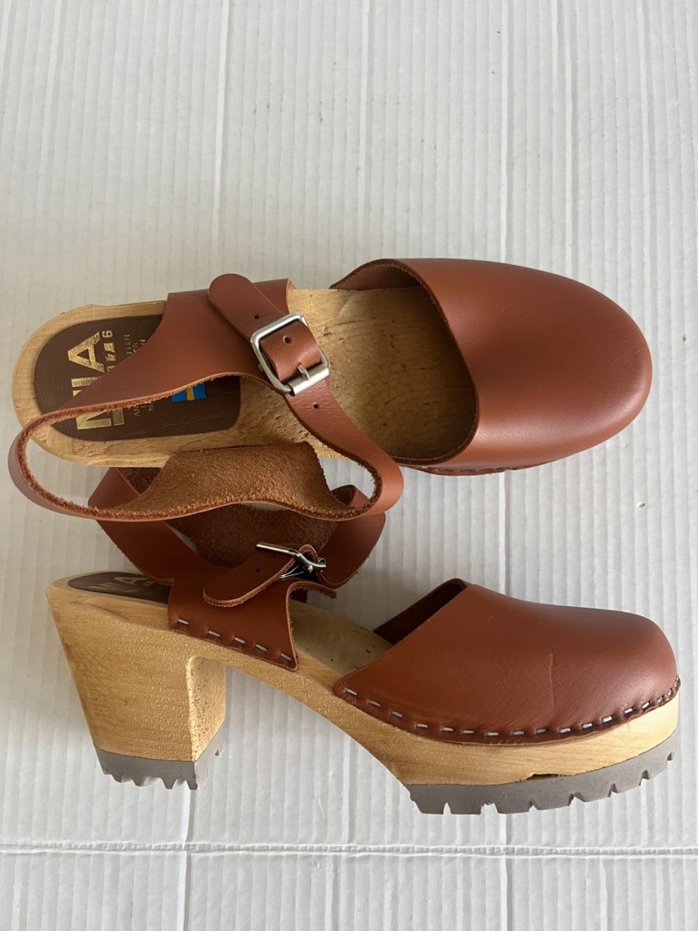 Mia Abba Swedish Clogs - Picture 5 of 9